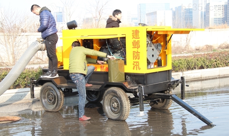 市政排污泵车